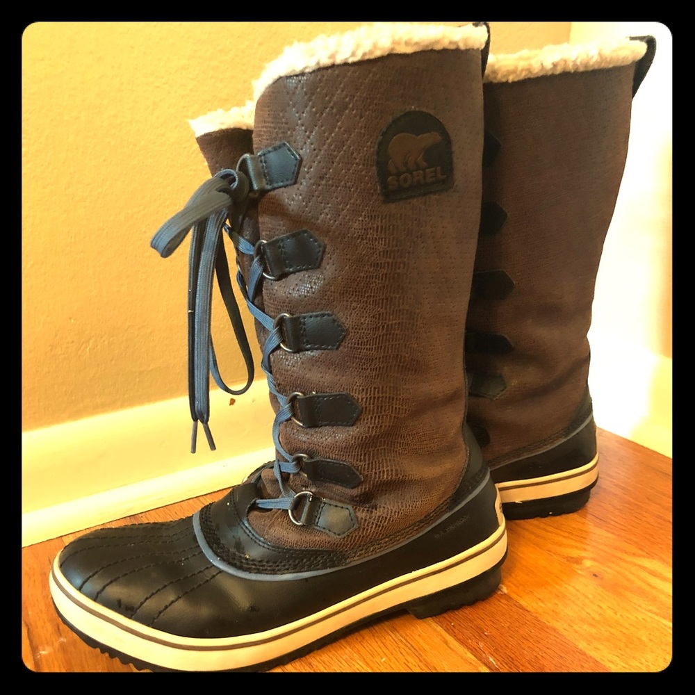 Sorel Women’s waterproof boot size 9